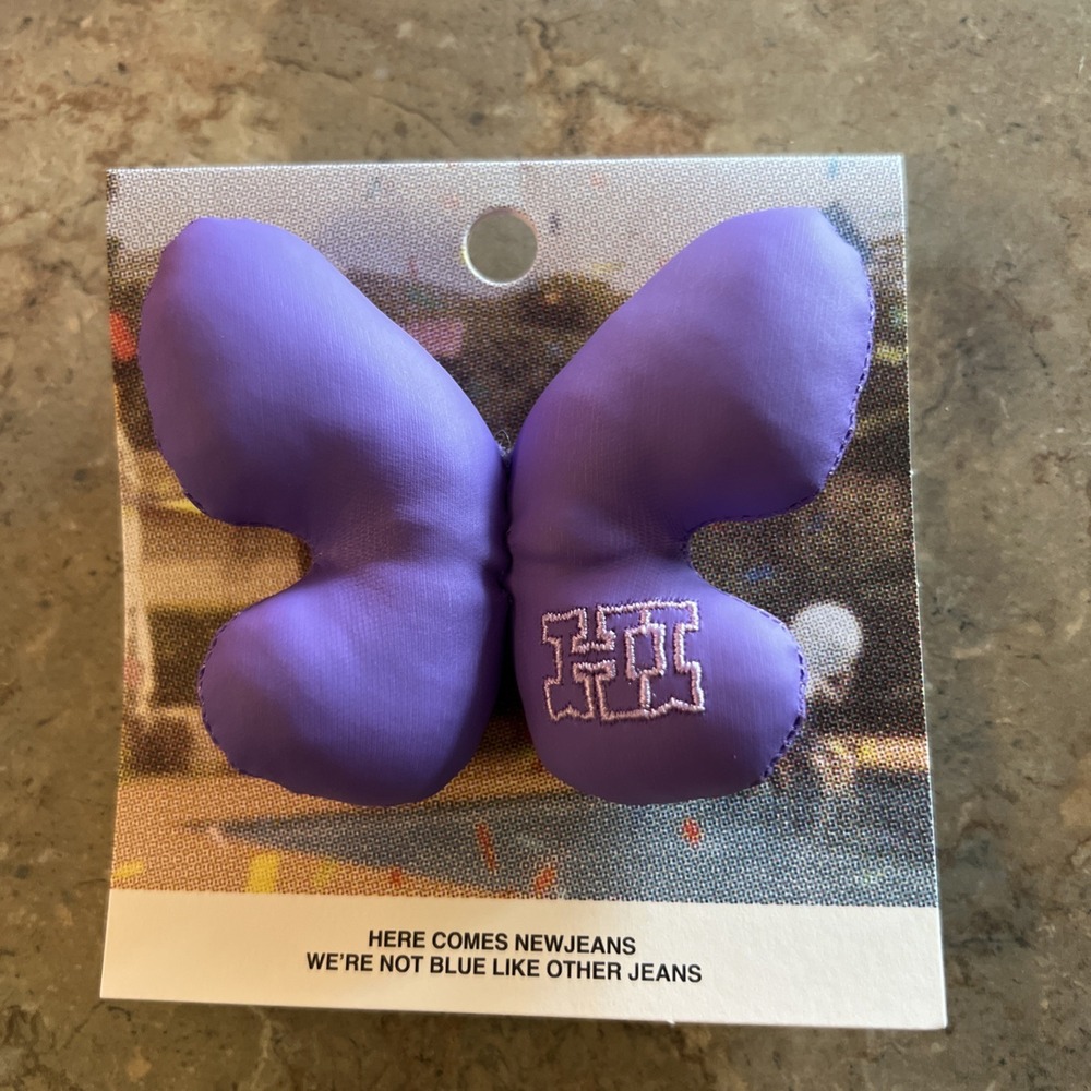 Newjeans Butterfly Padded Stickon PURPLE (N J X Coller) - Picture 3 of 4